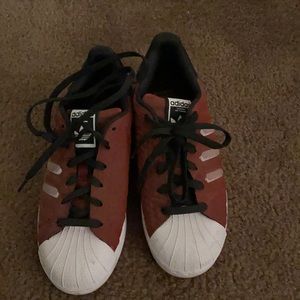 Adidas sneakers US : 5. UK : 4 1/2